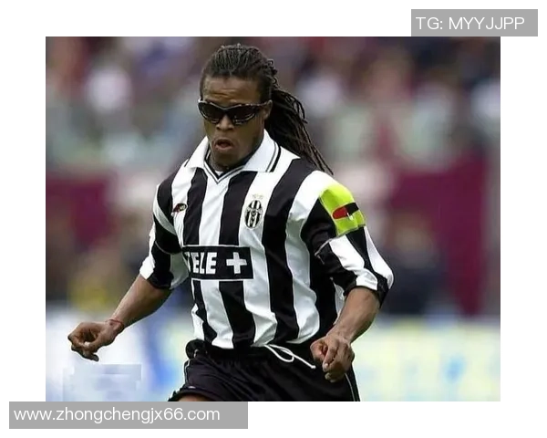 发型最酷的足球明星男士盘点他们的造型引领潮流风尚 发型最酷的足球明星男士盘点他们的造型引领潮流风尚